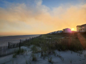 Family & Pet Friendly Beach Home-Private Beach Access